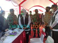 Foto: Forkopimda Jawa Timur, saat meninjau Vaksinasi massal di Kabupaten Sumenep, Madura, Jawa Timur.