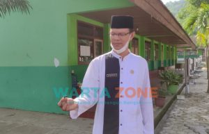 Batu Aneh ditemukan di SMPN 1 Mayang Jember