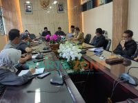 Caption : Rapat Koordinasi Komisi D DPRD Jember dengan Dispendik terkait rencana Pelaksanaan Pembelajaran Tatap Muka (PTM).