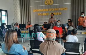 Uang Rp 2 Miliar Raib, Sejumlah Ibu-Ibu Korban Arisan Online di Jember Lapor Polisi