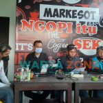 TERBUKA : DPC LPK-RI Kabupaten Jember, saat menyampaikan tentang pembukaan posko pengaduan konsumen (Foto: Nur Imatus Safitri)