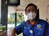 Caption: Ketua DPD Nasdem Jember, Marsuki Abdul Ghofur, saat dikonfirmasi di rumahnya Desa Paleran, Kecamatan Umbulsari, Minggu (25/7/2021).