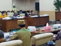 Foto: Pansus Raperda RPJMD 2021-2026 DPRD Banyuwangi, saat menggelar public hearing bersama elemen masyarakat.