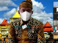Foto: Bupati Sumenep, Achmad Fauzi, saat membahas pelaksanaan Call Center 112, secara virtual, lewat Forum Group Discussion (FGD).