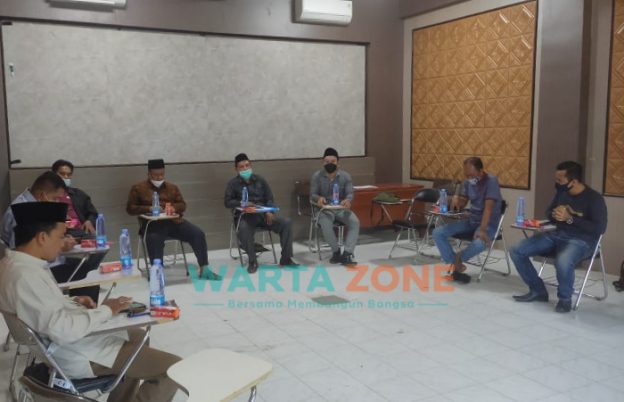 Foto: Jajaran pengurus DPC Peradi RBA Madura Raya, saat menggelar rakor persiapan pelaksanaan Pendidikan Khusus Profesi Advokat (PKPA), bersama Instika Guluk-Guluk Sumenep.