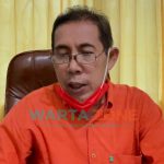 Foto: Camat Batang-Batang, Joko Suwarno, saat memberikan klarifikasi mengenai penggalan videonya yang sedang viral.