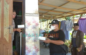 Gotong Royong Lawan Covid-19, Relawan Puan Bagikan Ribuan Nasi Kotak di Sumenep