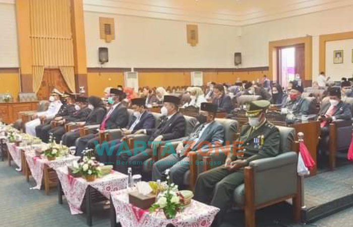 Foto: DPRD Banyuwangi, saat menggelar rapat paripurna dengan agenda mendengarkan pidato kenegaraan Presiden dalam rangka HUT ke-76 Kemerdekaan RI. (Dok. dprd.banyuwangikab.go.id)