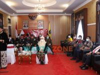 Foto: Bupati Sumenep, Achmad Fauzi, saat peluncuran layanan panggilan darurat 112 secara virtual dengan pimpinan OPD dan camat, di ruang VIP rumah dinas Bupati Sumenep.