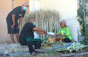 Bersama Lawan Covid-19, Tim Relawan Puan Maharani Sisir Pantai Selatan Madura Salurkan Bantuan
