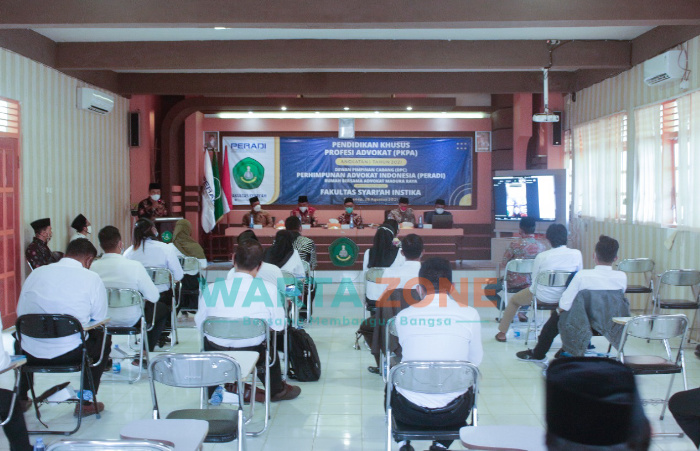 Foto: DPC PERADI Madura Raya bekerja sama dengan Fakultas Syari’ah INSTIKA Guluk-Guluk Sumenep, saat melaksanakan Pendidikan Khusus Profesi Advokat (PKPA).