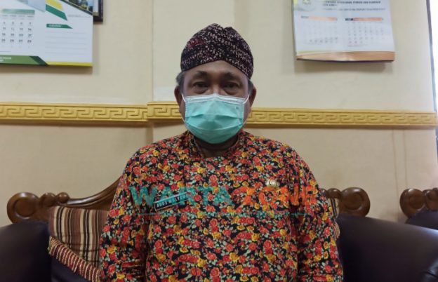 Foto: Kepala Dinas Kesehatan (Dinkes) Kabupaten Sumenep, Agus Mulyono, ditemui di ruang kerjanya.