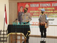 LANGSUNG: Kapolres Sumenep, AKBP Rahman Wijaya saat memberikan arahan dalam acara serah terima jabatan baru (Dok. WARTAZONE)