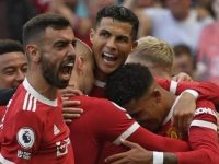 GEMBIRA: Cristiano Ronaldo bersama tim usai mencetak gol (Istimewa)