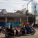 Caption: Tampak bangunan tua GNI (Gedung Nasional Indonesia) yang sudah ambruk di simpang empat, Kecamatan Ambulu, Jember, Kamis (16/9/2021).