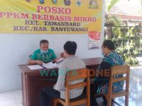 Foto: Ahli waris tanah wakaf yang hendak dijadikan lahan kuburan di Kelurahan Tamanbaru, Kecamatan Banyuwangi, saat mendatangi kantor Kelurahan Tamanbaru.