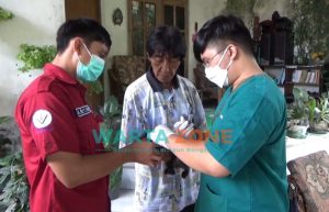 Hari Rabies se-Dunia, Ratusan Anjing Milik Warga Semboro Jember Disuntik Vaksin