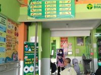 Pelayanan kesehatan di Puskesmas Pamolokan, Kecamatan Kota Sumenep. (Tangkap layar video dok. puspa channel)