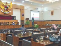 Foto: DPRD Kabupaten Banyuwangi, saat menggelar rapat paripurna internal dengan agenda penyampaian laporan hasil pembahasan KUPA-PPAS Perubahan APBD tahun 2021. (Foto dok Humas DPRD Banyuwangi)