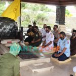 Foto: Wakapolda Jatim, Brigjen Pol Slamet Hadi Supraptoyo, bersama rombongan saat melakukan ziarah ke objek wisata religi Makam Bung Karno di Kota Blitar.