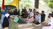 Foto: Wakapolda Jatim, Brigjen Pol Slamet Hadi Supraptoyo, bersama rombongan saat melakukan ziarah ke objek wisata religi Makam Bung Karno di Kota Blitar.