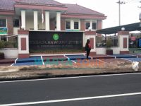 Caption : Tampak bagian depan Kantor Pengadilan Agama Kabupaten Jember, Senin (4/10/2021).