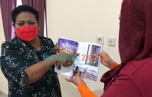 Yenny Wahid Bertemu Dorlinceu Meheu, Bersama Kenang Perjuangan Gus Dur
