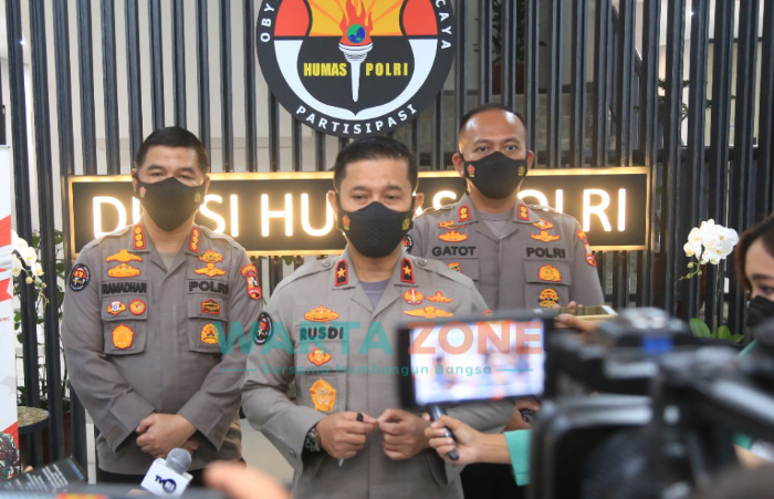 Foto: Polri saat memaparkan kronologi lengkap meninggalnya mantan Bupati Yahukimo Abock Busup di Jakarta.