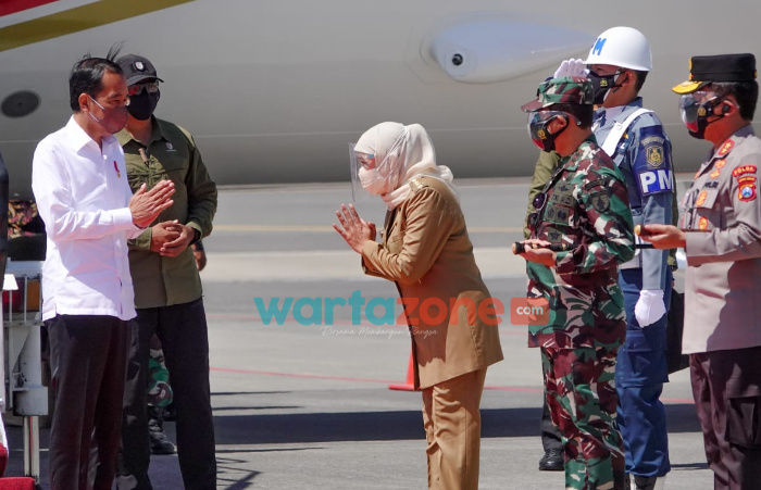 Foto: Presiden RI Joko Widodo, saat melakukan kunjungan kerja di Kawasan Ekonomi Khusus (KEK) Gresik, di Java Integrated Industrial and Ports Estate (JIIPE), Manyar.