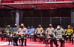 TNI-Polri Bersinergi, Wujudkan Target Vaksinasi Presiden Jokowi
