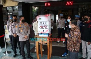 Pertama di Indonesia, Polresta Malang Kota Luncurkan Dispenser Masker