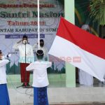 Foto: Bupati Sumenep, Achmad Fauzi, saat memimpin apel Peringatan Hari Santri Nasional (HSN) 2021, di Ponpes Aqidah Usymuni Terate Pandian.