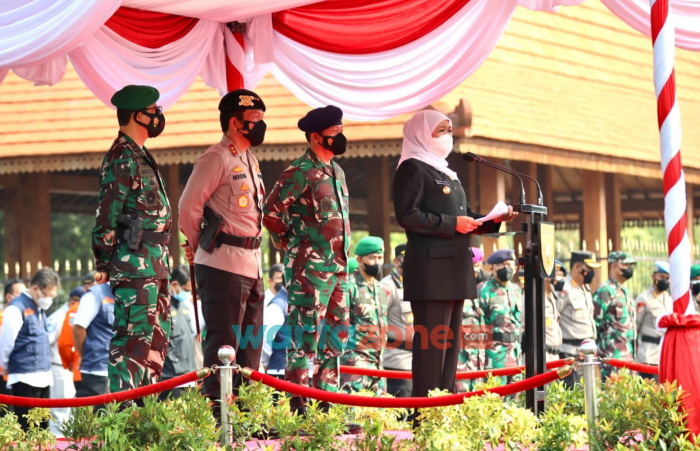 Foto: Forkopimda Jawa Timur, saat menggelar apel pasukan dan peralatan dalam rangka kontijensi kesiapan penanggulangan bencana alam tahun 2021.