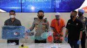 Foto: Satreskrim Polres Batu, saat menggelar rilis dugaan penganiyaan terhadap anak di bawah umur yang terjadi di Junrejo, Kota Batu.