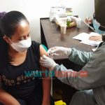 Foto: Kegiatan vaksinasi Covid-19 di Kantor Desa Jubung, Kecamatan Sukorambi, Kamis (28/10/2021).