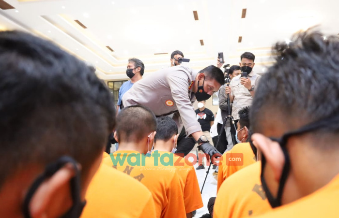 Foto: Ditreskrimum Polda Jatim mengungkap tindak kekerasan yang terjadi selama bulan September sampai dengan Oktober 2021.
