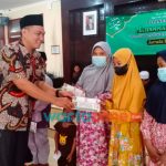 Foto: Penyaluran santunan anak yatim, oleh Jurnalis Bintang Sembilan (JB9) yang bekerjasama dengan Baznas Sumenep.