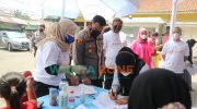 Foto: Kapolresta Bogor Kota, Kombes Pol Susatyo Purnomo Condro (tengah), saat pembukaan vaksinasi presisi.