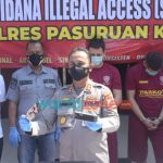 Foto: Kapolres Pasuruan Kota, AKBP Arman, saat menggelar press rilis di halaman Polres Pasuruan Kota.