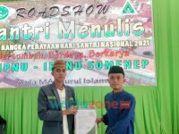 BERKHIDMAT: PC IPNU dan IPPNU Sumenep saat menjalin kerjasama dengan Media Center Sumenep dalam rangka Roadshow Santri Menulis (Dok. WARTA ZONE)