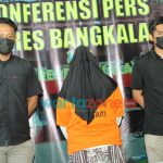 Foto: Ibu Rumah Tangga (IRT) asal Bangkalan, saat diamankan Polres Bangkalan, atas kasus dugaan penipuan jual beli online.