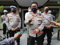 Foto: Kapolda Jatim, Irjen Pol Nico Afinta, memberikan pernyataan tegas bagi anggota yang melakukan pelanggaran.