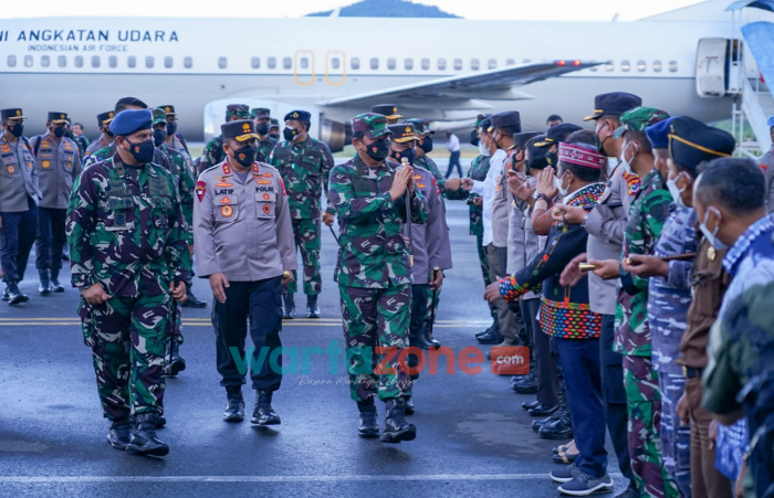 Foto: Kapolri, Jenderal Listyo Sigit Prabowo, saat tiba di Labuan Bajo, Nusa Tenggara Timur, Indonesia.