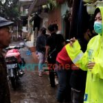 Foto: Tim Lantas Polresta Malang Kota, saat melaksanakan kegiatan jemput bola untuk pengurusan dokumen kendaraan yang hilang.