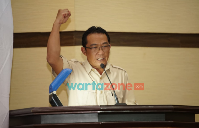 Foto: Juru bicara Fraksi Gerindra DPRD Jember, Ardi Pujo Wibowo, saat menyampaikan beberapa catatan Menanggapi Penyampaian Nota Pengantar Raperda Tahun Anggaran 2022.