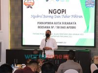 Foto: Agenda Ngopi bersama Forum Komunikasi Pimpinan Daerah (Forkopimda) Kota Surabaya, jelang penetapan upah minimum tahun 2022, di ruang Rapat M. Yasin Polrestabes Surabaya.