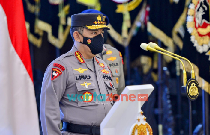 Foto: Kapolri Jenderal Listyo Sigit Prabowo memimpin upacara serah terima jabatan (sertijab).