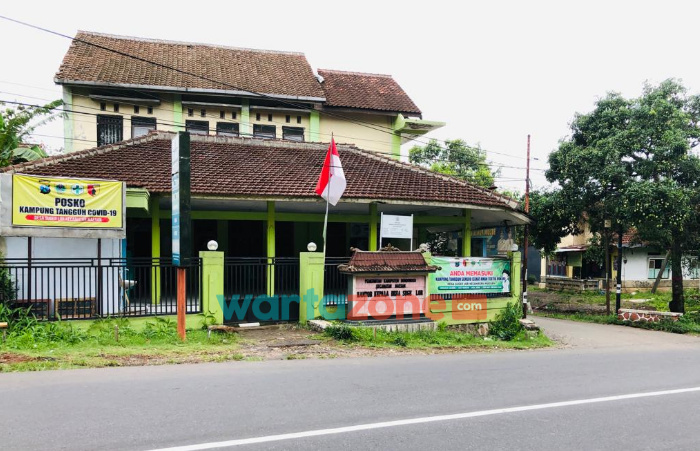 SEPI: Tampak depan kantor Kepala Desa Suger Lor, Kecamatan Maesan, Kabupaten Bondowoso.