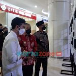 Foto: Wagub Emil Elestiano Dardak bersama Bupati Jember Hendy Siswanto dan Wabup Muhammad Balya Firjaun Barlaman (Gus Firjaun), saat meninjau Gelar Karya MJC (Millenial Job Center) di Lippo Plaza Jember.