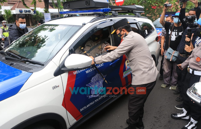 Foto: Kapolda Jatim, Irjen Pol Nico Afinta, saat meresmikan mobil operasional INCAR dan aplikasi SKRIP di Taman Bungkul Surabaya.